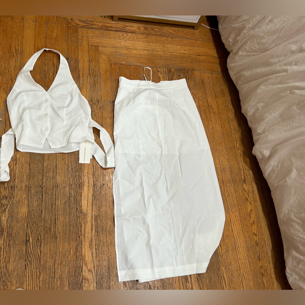 Commense white two piece set